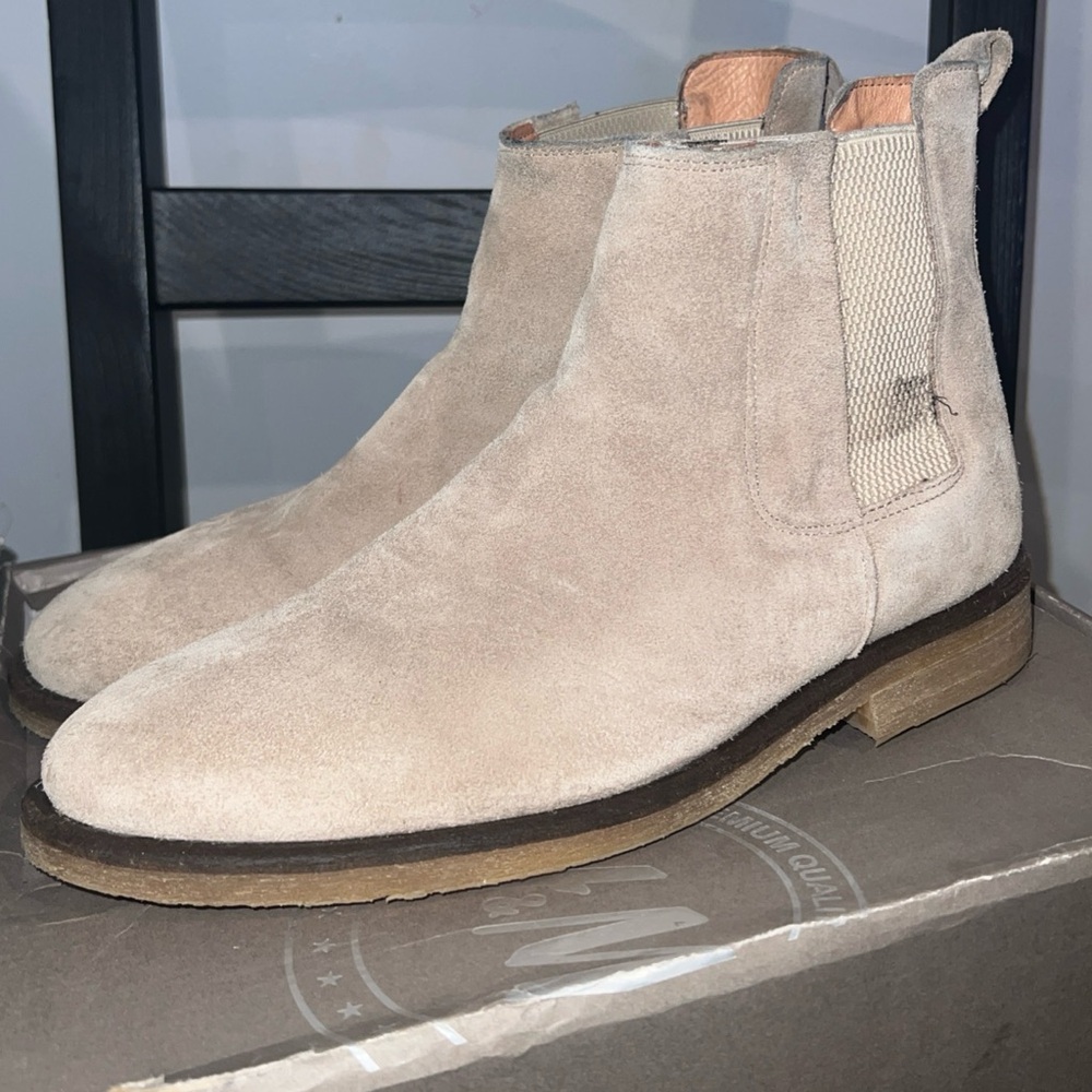 H&M Limited Tan suede Chelsea boots
